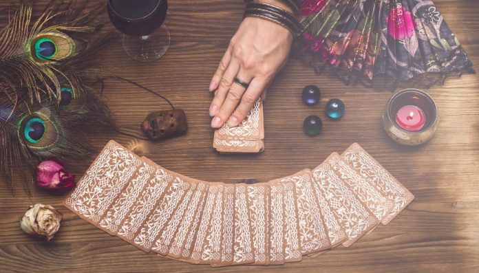 Questions to Ask When Getting a Tarot Reading