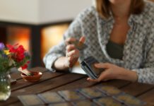 Predicting with Tarot Cards